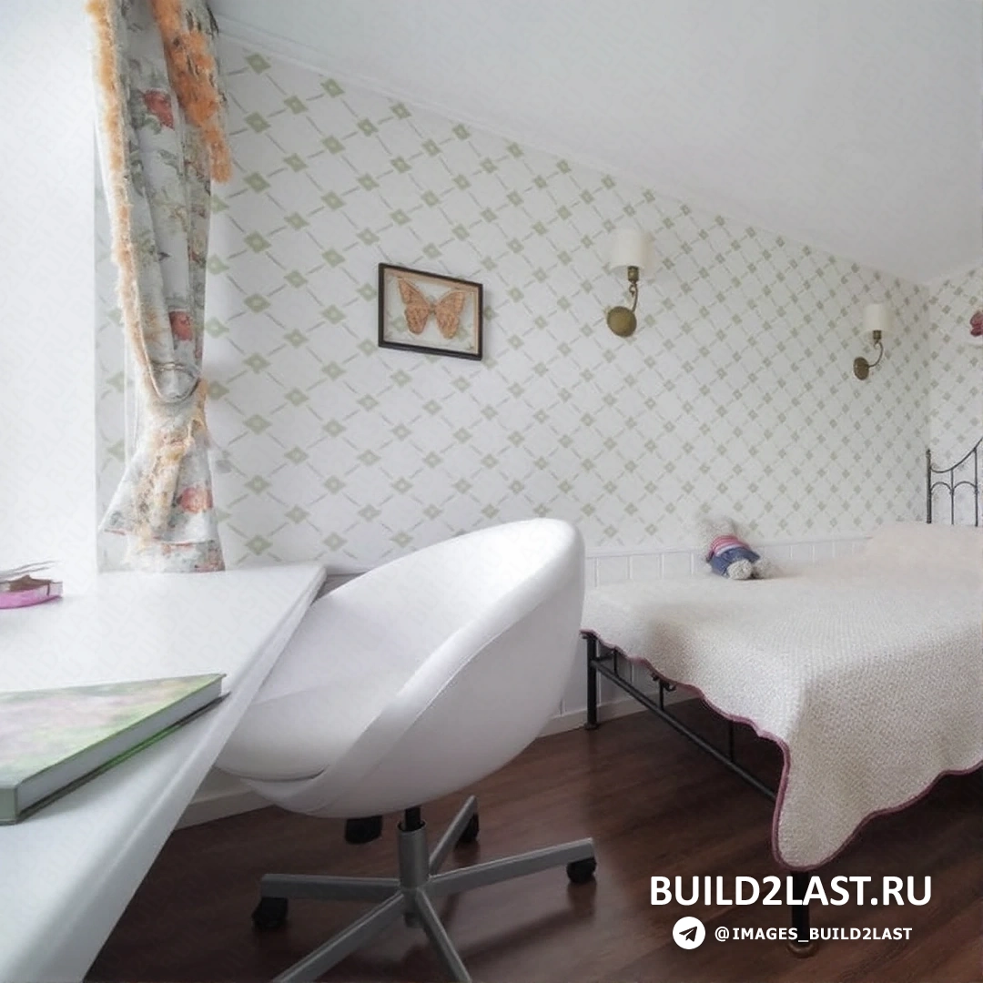 Скандинавская спальня с текстурированными поверхностями и акцентом на уютное освещение для создания расслабляющей атмосферы